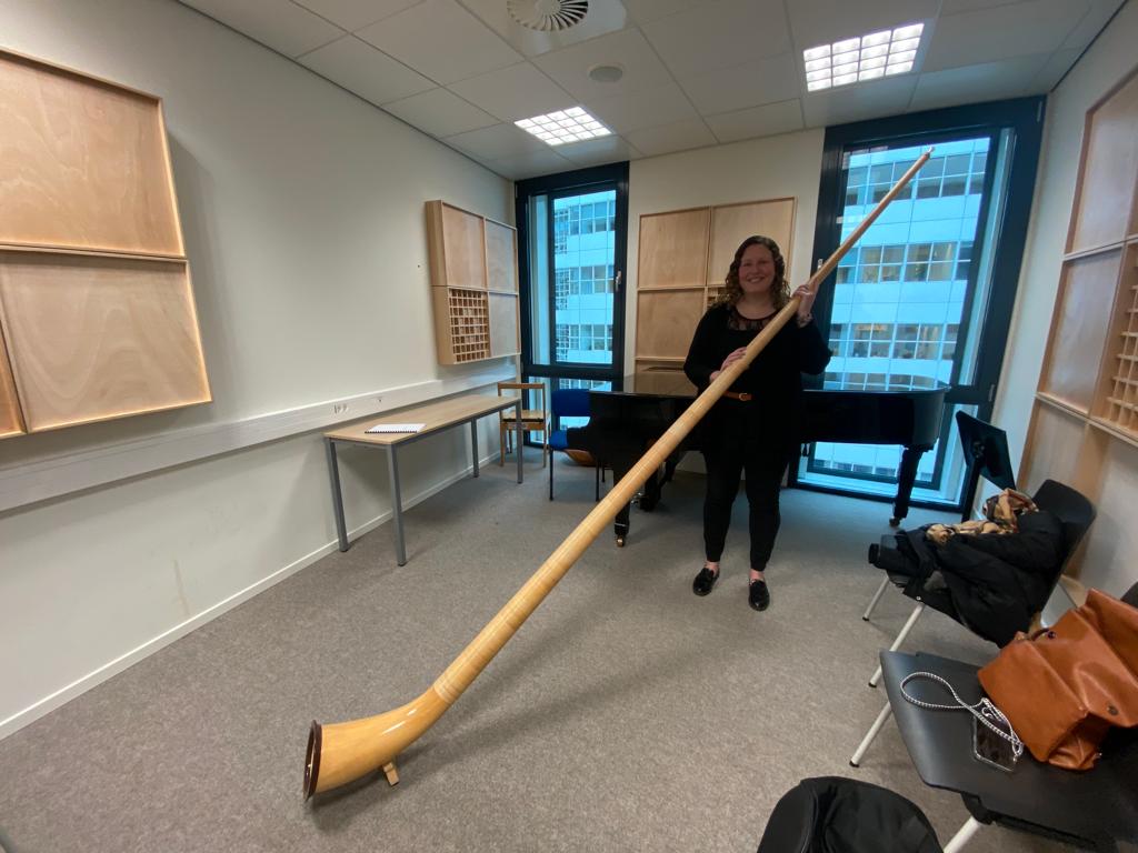 Isabelle Roelofs, Alpenhoornist Meppel