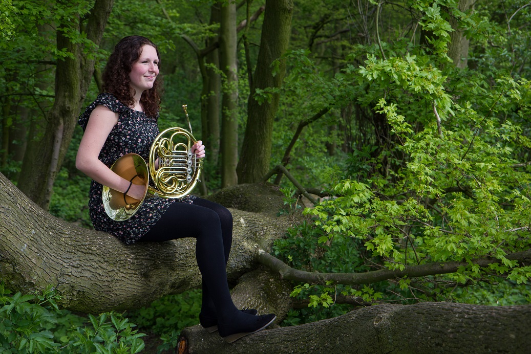 Isabelle Roelofs, in kralingse bos